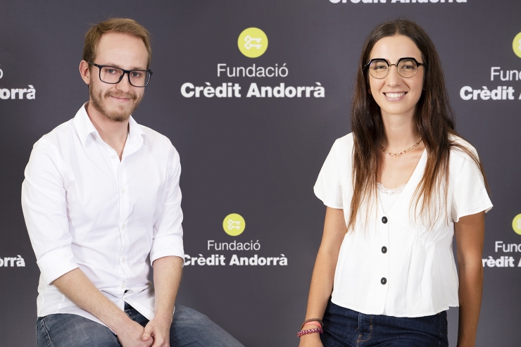 Els estudiants que han rebut les beques per part de la Fundació Crèdit Andorrà.